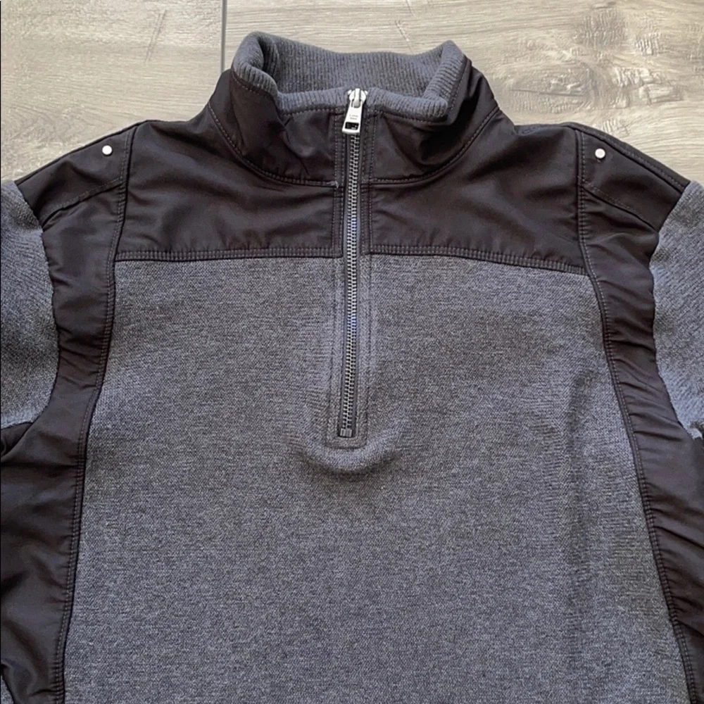 Calvin Klein Men’s Sweater Size M